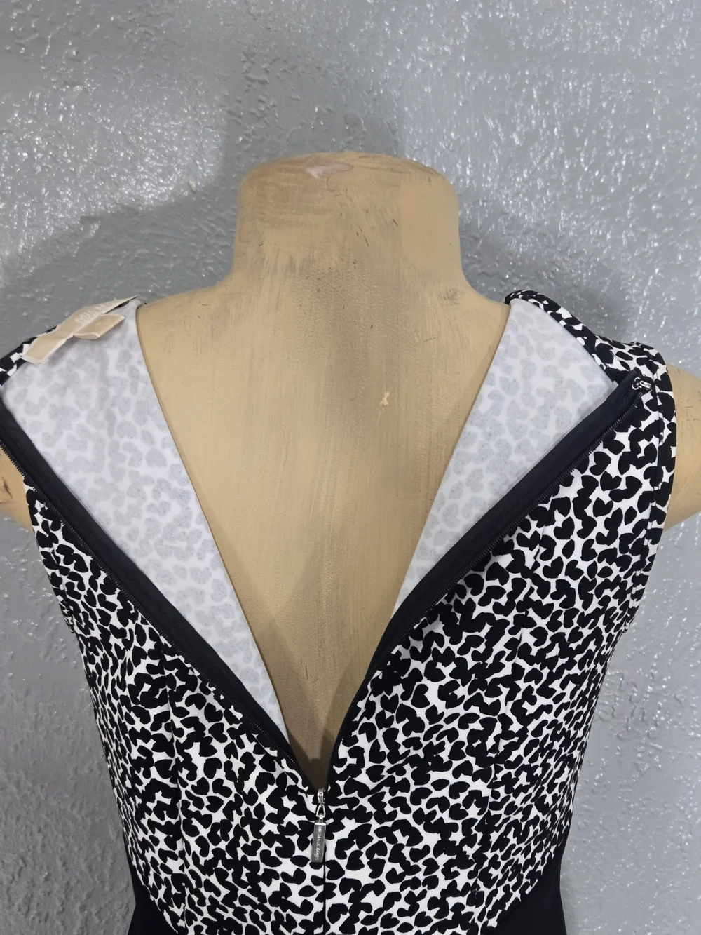 Michael Kors sleeveless neck